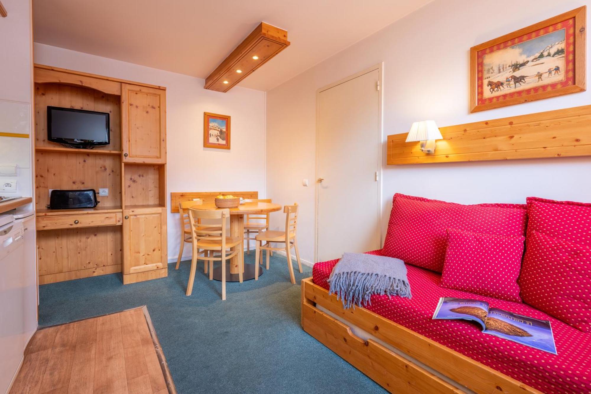 Residence Pierre & Vacances Le Peillon 美贝尔 外观 照片