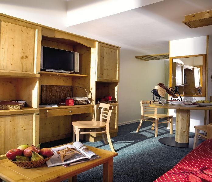 Residence Pierre & Vacances Le Peillon 美贝尔 外观 照片
